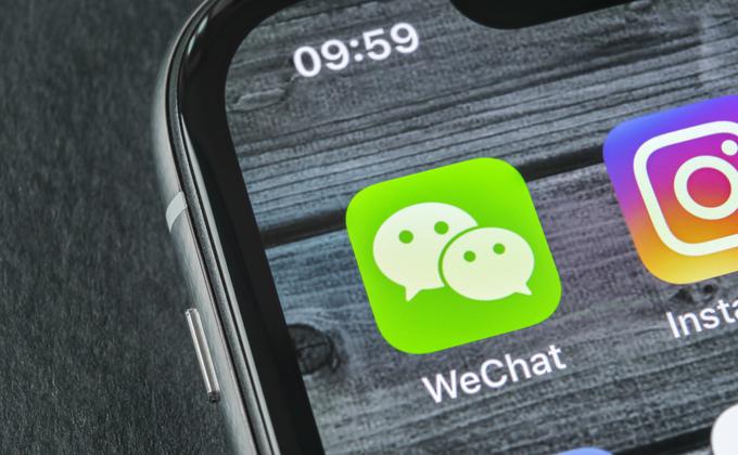 新南威尔士大学的学生通过微信(WeChat)寻找“枪手”作弊。(图片来源:Adobe Stock)