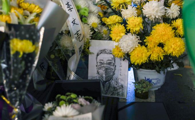被称作“吹哨人”的武汉市中心医院眼科医生李文亮再有同事因武汉肺炎去世(图片来源:中央社)