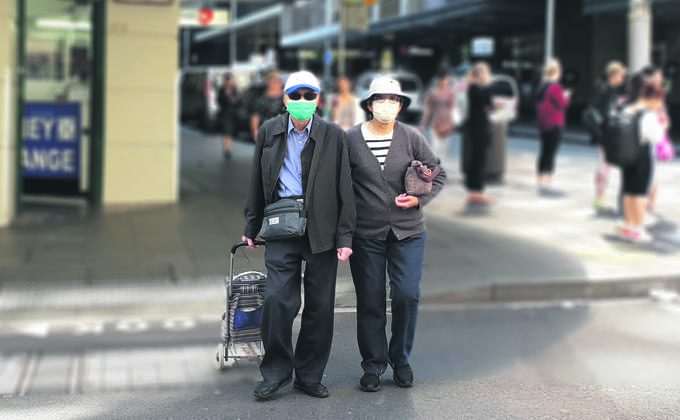澳总理在媒体发布会中表示,“按照原本疫情的发展速度,到今天为止,澳洲感染人数应该超过1万例,但是我们今天是5千多例,这就是防疫的功效。(圖片來源:Cynthia/看中國)