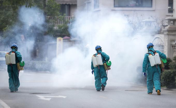 根据英国媒体,一些科学家告知英国首相约翰逊,中国可能隐瞒了众多的确诊人数,实际确诊病例可能是官方数据的十五倍到四十倍。(图片来源:Adobe Stock)
